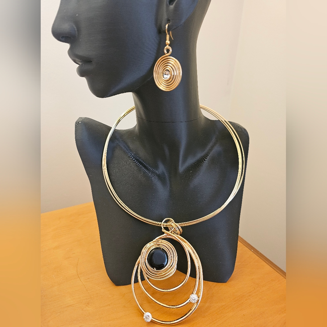 Icon Gold And Black Necklace Set